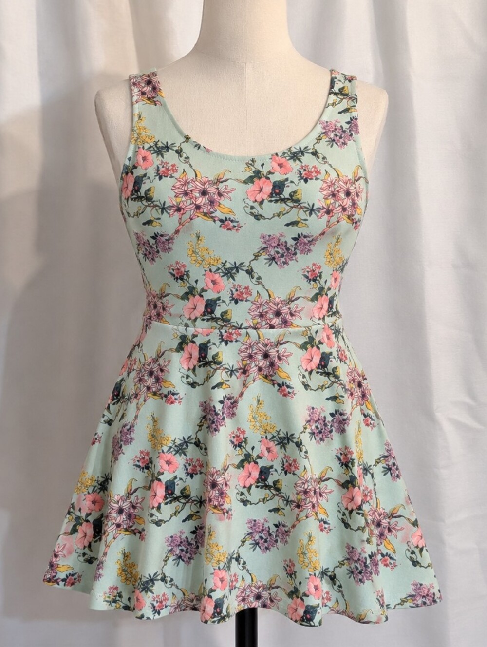 H&M Divided Mint Floral Fit & Flare Skater Dress Size 8